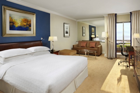 Sheraton Skyline Hotel London Heathrow ,  UB3 5BP near Heathrow Airport View Point 37