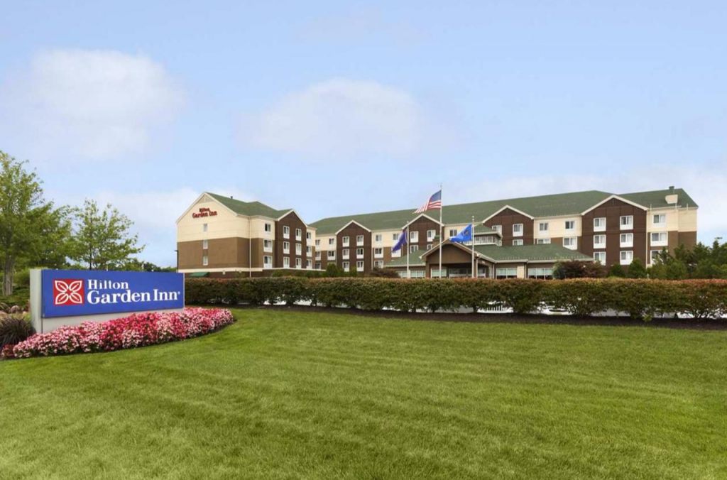 Hilton Garden Inn Islip/MacArthur Airport , NY 11779 near Long Island Macarthur Airport View Point 16