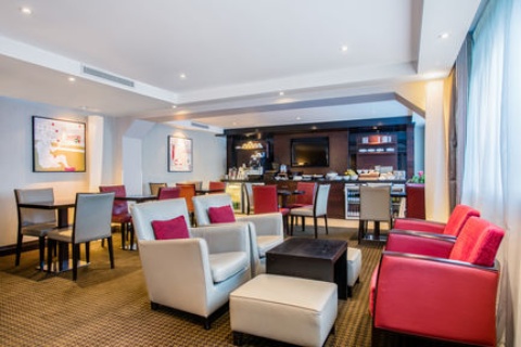 Crowne Plaza Manchester Airport, an IHG Hotel ,  M90 3NS near Manchester Airport View Point 3