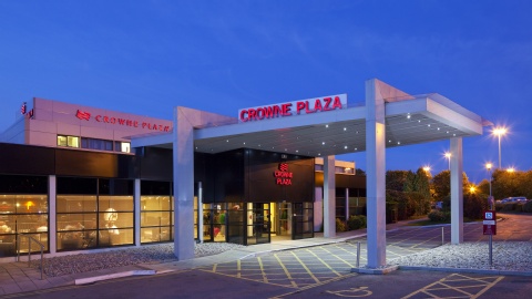 Crowne Plaza Manchester Airport, an IHG Hotel ,  M90 3NS near Manchester Airport View Point 5