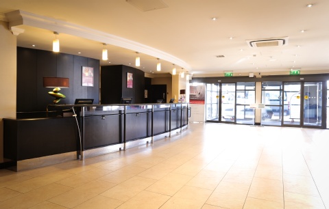 Crowne Plaza Manchester Airport, an IHG Hotel ,  M90 3NS near Manchester Airport View Point 24