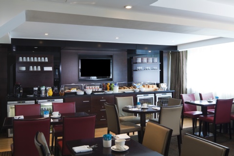 Crowne Plaza Manchester Airport, an IHG Hotel ,  M90 3NS near Manchester Airport View Point 27