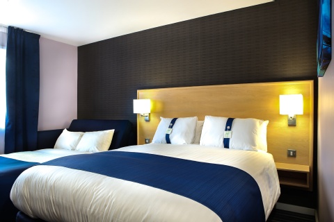 Holiday Inn Express Manchester Airport, an IHG Hotel ,  M90 5DL near Manchester Airport View Point 23