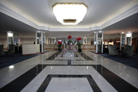 Renaissance London Heathrow Hotel ,  TW6 2AQ near Heathrow Airport View Point 12