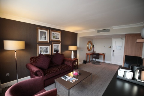 Renaissance London Heathrow Hotel ,  TW6 2AQ near Heathrow Airport View Point 27