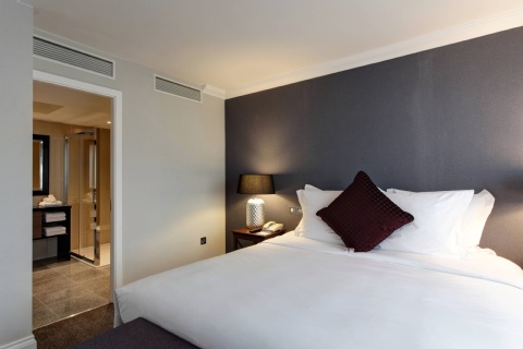 Renaissance London Heathrow Hotel ,  TW6 2AQ near Heathrow Airport View Point 31