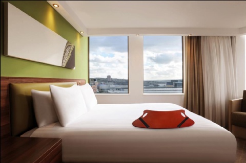 Hilton London Heathrow Airport Terminal 5 ,  SL3 0FF near Heathrow Airport View Point 11