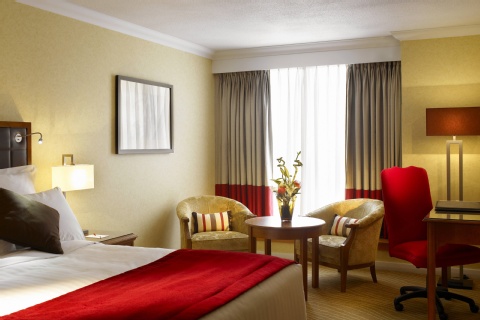 Delta Hotels by Marriott Heathrow Windsor ,  SL38PT near Heathrow Airport View Point 18