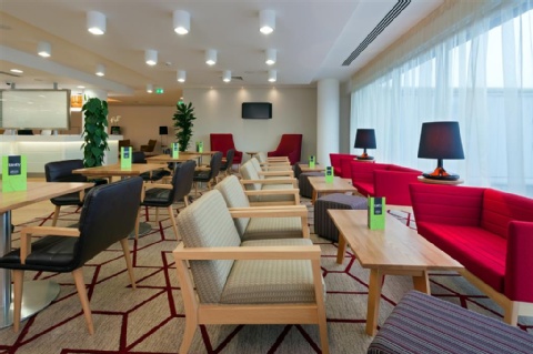 Hampton by Hilton London Gatwick Airport ,  RH6 0PJ near Gatwick Airport View Point 3