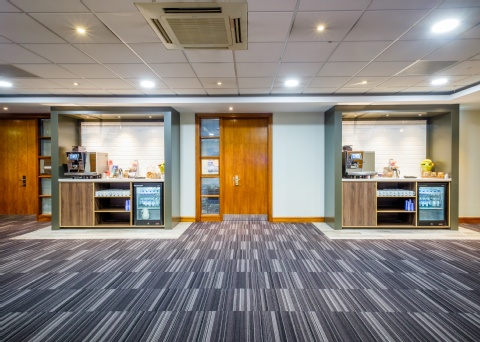 Holiday Inn London - Gatwick Airport ,  RH6 0BA  near Gatwick Airport View Point 11