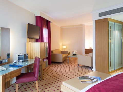 Radisson Blu Hotel London Stansted Airport ,  CM241PP near London Stansted Airport View Point 30