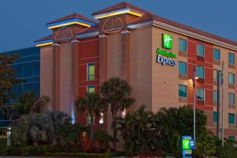 Holiday Inn Express Cruise Airport, an IHG Hotel , FL 33316 near Fort Lauderdale-hollywood International Airport View Point 4