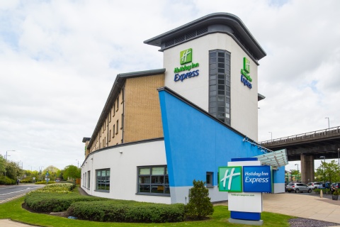 Holiday Inn Express Glasgow Airport ,  PA3 2TJ near Glasgow Airport View Point 7