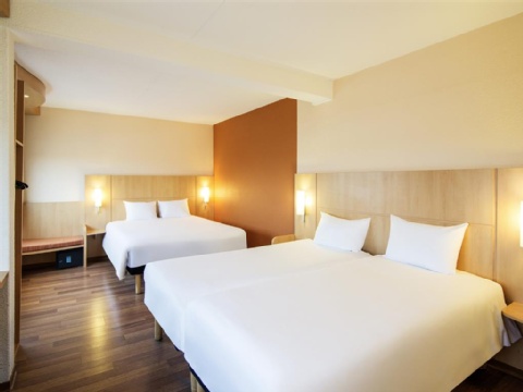 Hotel ibis Schiphol Amsterdam Airport ,  1171 PK near Amsterdam Airport Schiphol View Point 23