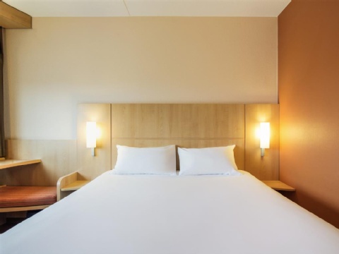 Hotel ibis Schiphol Amsterdam Airport ,  1171 PK near Amsterdam Airport Schiphol View Point 34