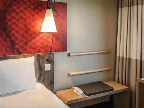 Hotel ibis Schiphol Amsterdam Airport ,  1171 PK near Amsterdam Airport Schiphol View Point 42