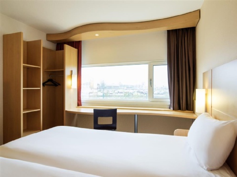 Hotel ibis Schiphol Amsterdam Airport ,  1171 PK near Amsterdam Airport Schiphol View Point 43