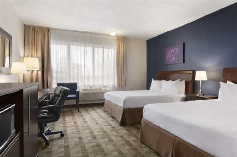 Days Inn by Wyndham Montreal Airport Conference Centre , QC PQ H4S 1C8 near Montreal-Pierre Elliott Trudeau Int. Airport View Point 13