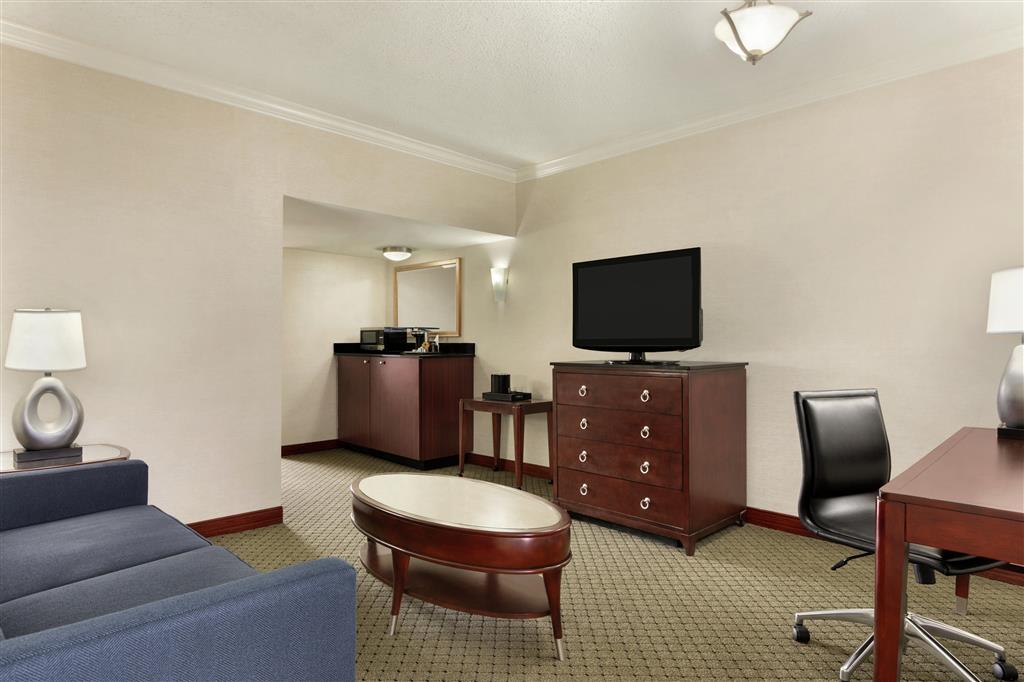 Hilton Charlotte Executive Park , NC 28217 near Charlotte/douglas International Airport View Point 24