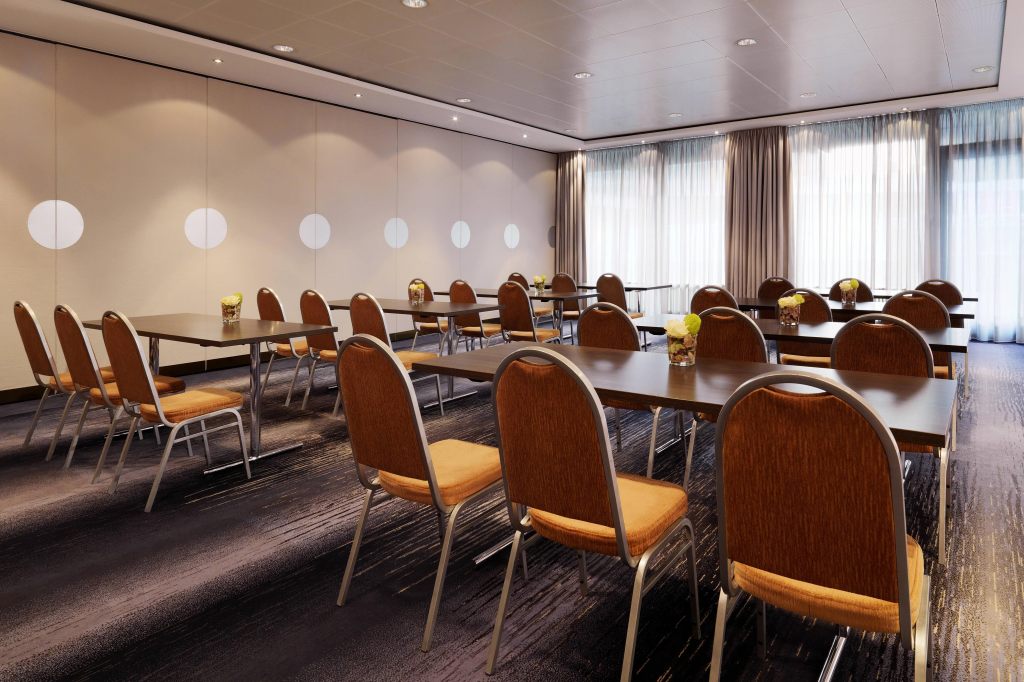 Sheraton Frankfurt Airport Hotel & Conference Center ,  60549 near Frankfurt Airport View Point 15