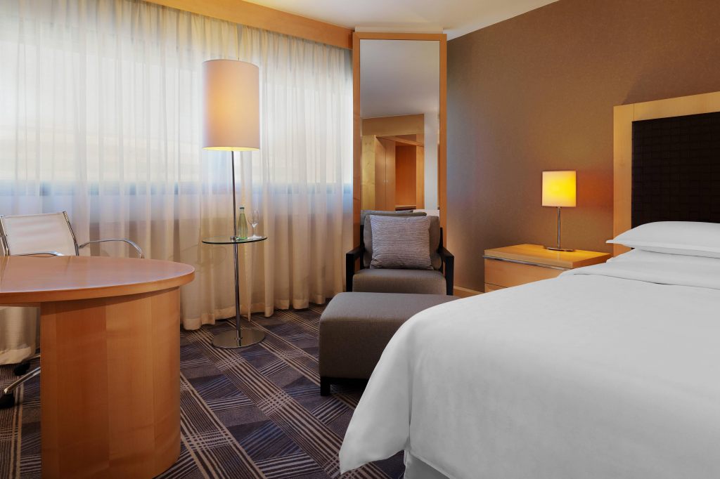 Sheraton Frankfurt Airport Hotel & Conference Center ,  60549 near Frankfurt Airport View Point 32