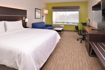 Holiday Inn Express & Suites - Mall of America - MSP Airport, an IHG Hotel , MN 55425 near Minneapolis-saint Paul International Airport (wold-chamberlain Field) View Point 21