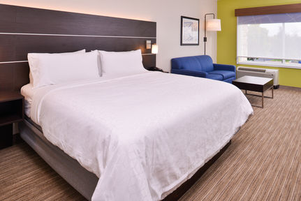 Holiday Inn Express & Suites - Mall of America - MSP Airport, an IHG Hotel , MN 55425 near Minneapolis-saint Paul International Airport (wold-chamberlain Field) View Point 26