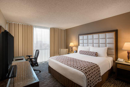 Crowne Plaza San Francisco Airport, an IHG Hotel , CA 94010 near San Francisco International Airport View Point 25