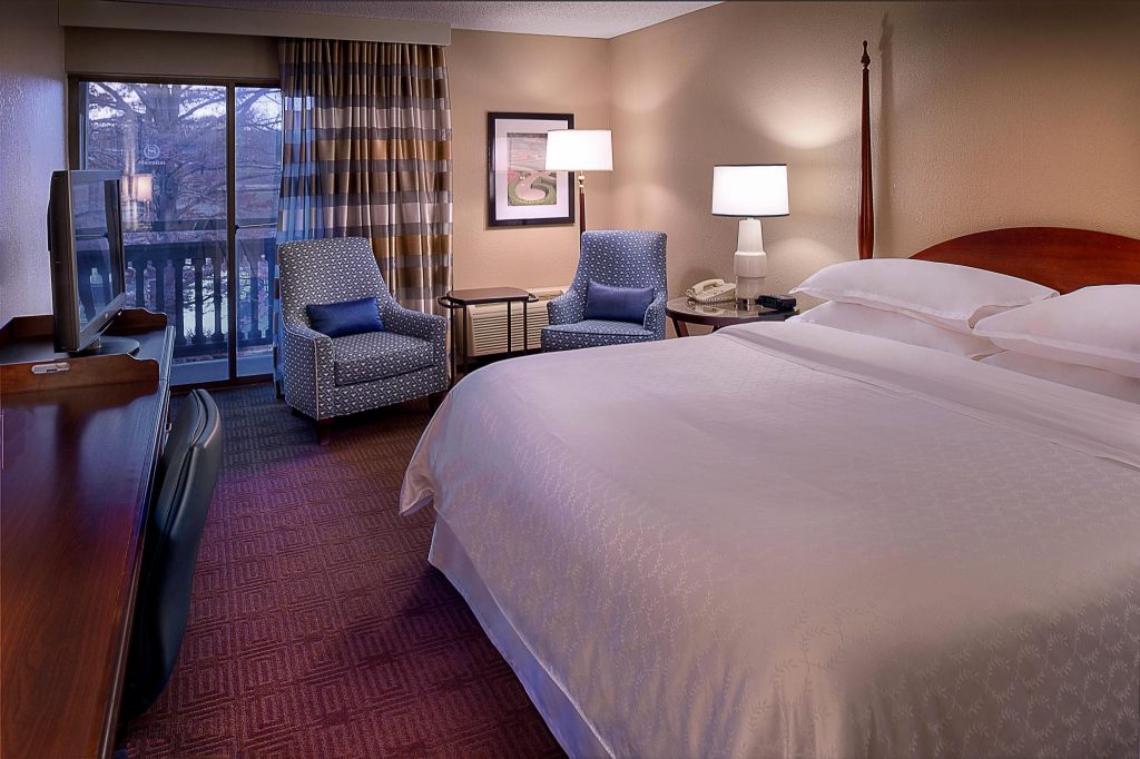 Sheraton Westport Chalet Hotel St. Louis , MO 63146 near Lambert-saint Louis International Airport View Point 29