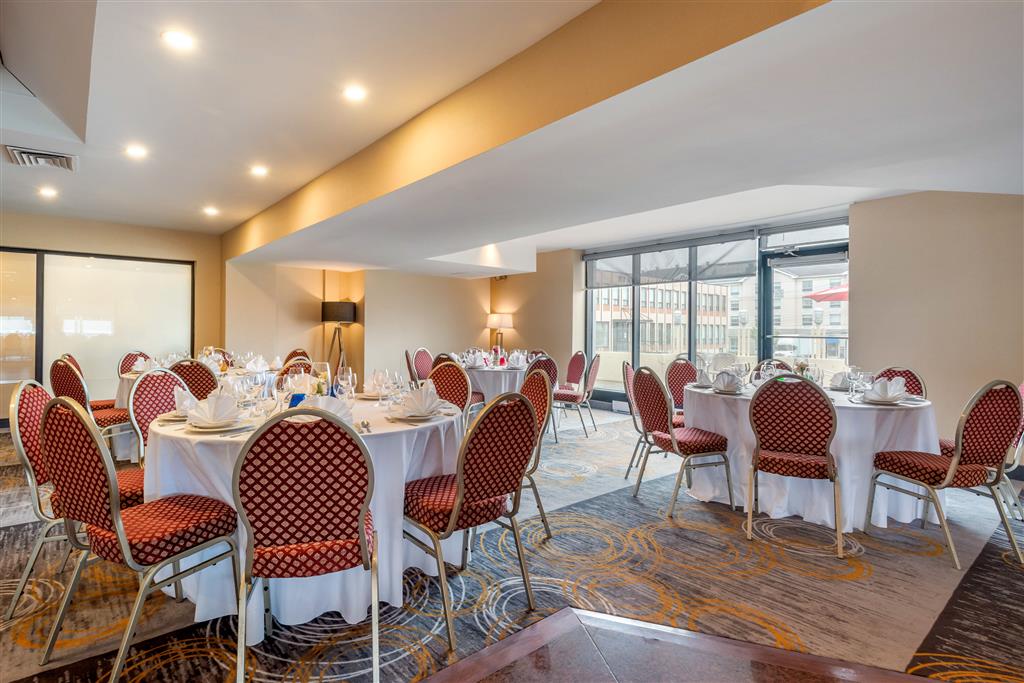 Quality Hotel Dorval , QC H4T 1E7 near Montreal-Pierre Elliott Trudeau Int. Airport View Point 15