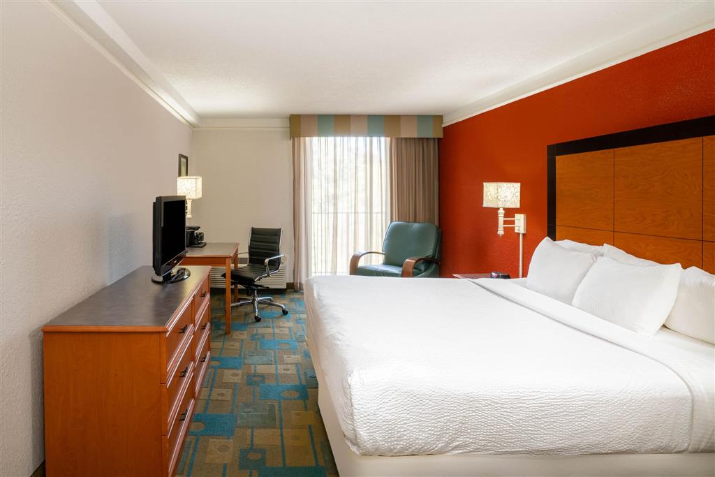 La Quinta Inn & Suites by Wyndham Nashville Airport/Opryland , TN 37214 near Nashville International Airport View Point 57