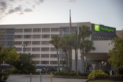 Holiday Inn Orlando International Airport, an IHG Hotel , FL 32822 near Orlando International Airport View Point 9