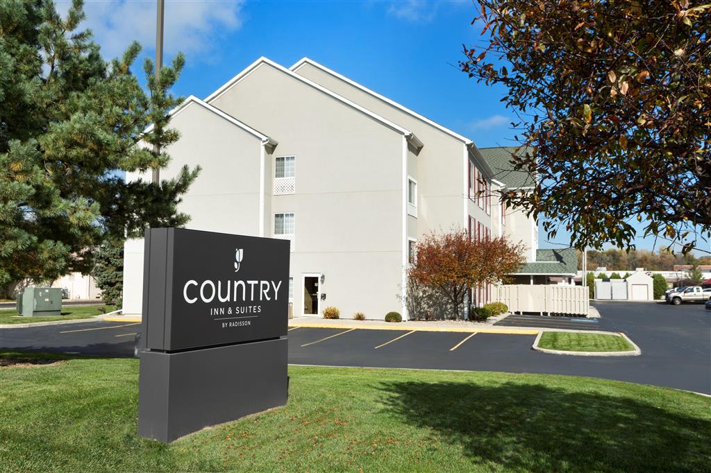 Country Inn & Suites by Radisson, Toledo, OH , OH 43537 near Toledo Express Airport View Point 3