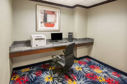 Holiday Inn Express Cleveland Airport - Brook Park , OH 44142 near Cleveland Hopkins International Airport View Point 2