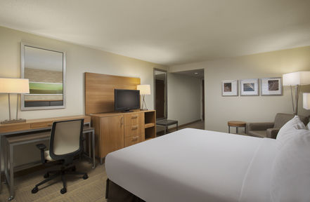 Holiday Inn Grand Rapids-Airport, an IHG Hotel , MI 49512 near Gerald R. Ford International Airport View Point 21