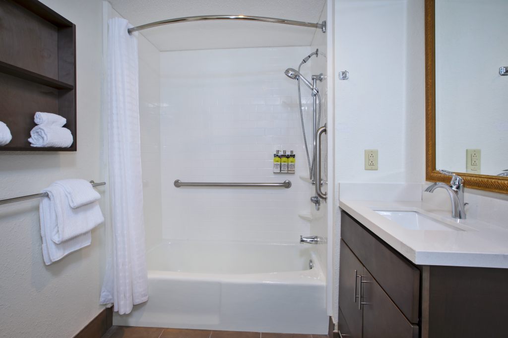 Candlewood Suites Grand Rapids Airport, an IHG Hotel , MI 49546 near Gerald R. Ford International Airport View Point 7