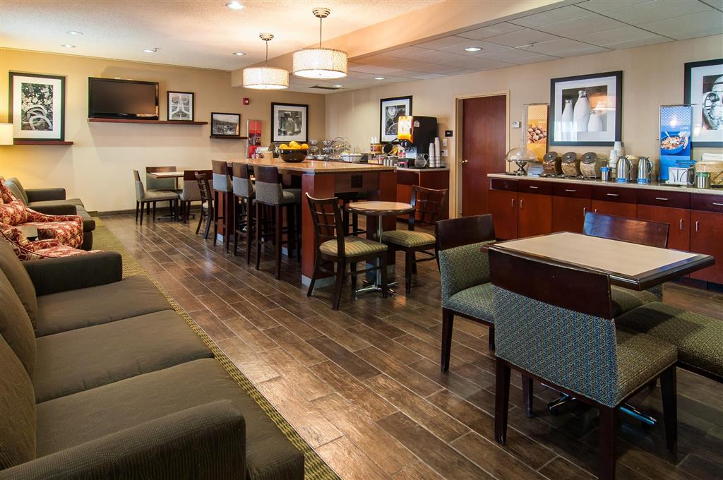 Hampton Inn Boise - Airport , ID 83705 near Boise Airport (Boise Air Terminal) (Gowen Field) View Point 11