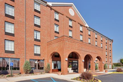 Holiday Inn Express Harrisburg East, An Ihg Hotel