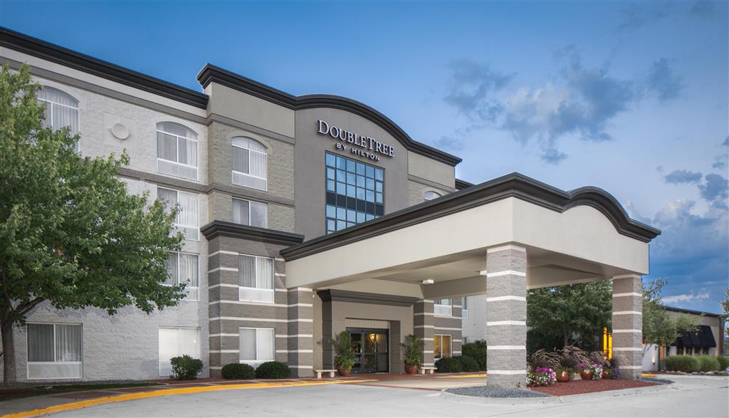 DoubleTree by Hilton Hotel Des Moines Airport , IA 50321 near Des Moines International Airport View Point 17