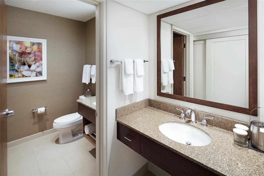 DoubleTree by Hilton Hotel Ontario Airport , CA 91764 near Ontario International Airport View Point 23