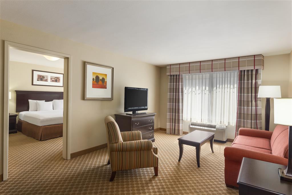 Country Inn & Suites by Radisson, Ontario at Ontario Mills, CA , CA 91764 near Ontario International Airport View Point 11