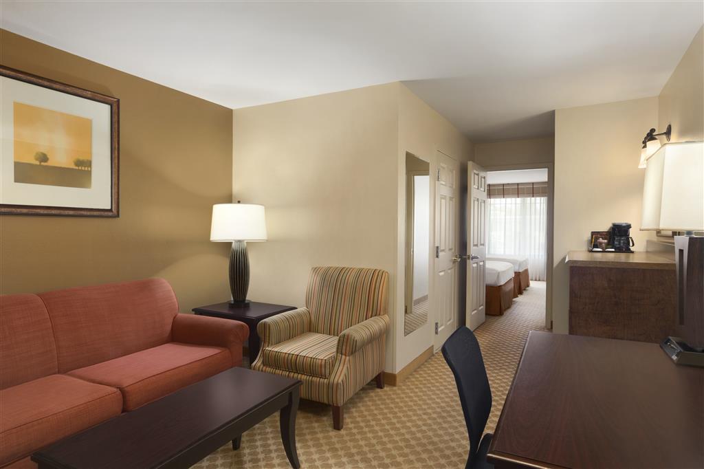 Country Inn & Suites by Radisson, Ontario at Ontario Mills, CA , CA 91764 near Ontario International Airport View Point 12