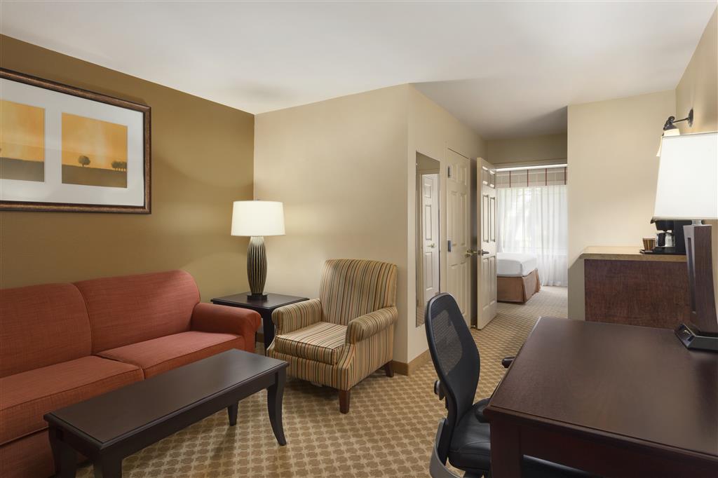 Country Inn & Suites by Radisson, Ontario at Ontario Mills, CA , CA 91764 near Ontario International Airport View Point 13