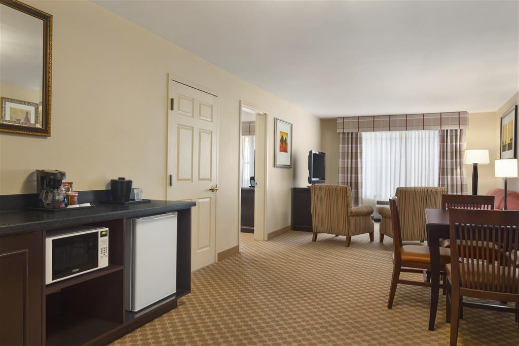 Country Inn & Suites by Radisson, Ontario at Ontario Mills, CA , CA 91764 near Ontario International Airport View Point 17