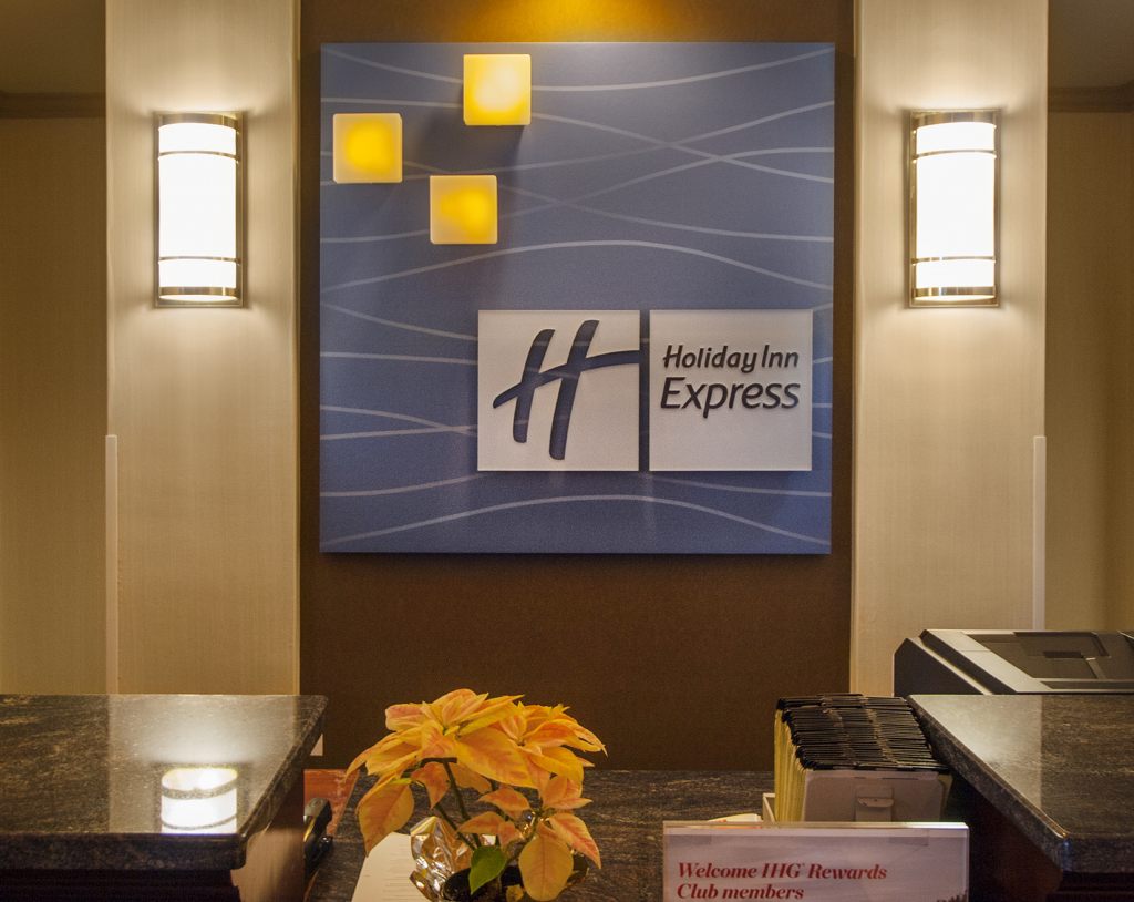 Holiday Inn Express & Suites Buffalo Airport, an IHG Hotel , NY 14225 near Buffalo Niagara International Airport View Point 16