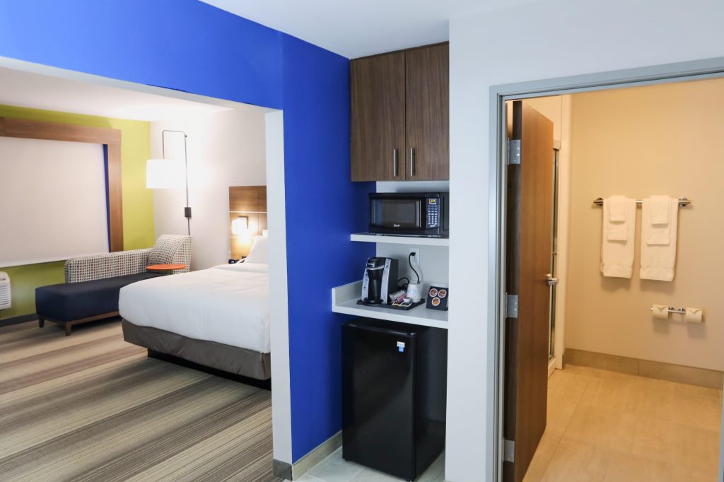 Holiday Inn Express & Suites Houston IAH - Beltway 8 , TX 77032 near George Bush Intercontinental Airport View Point 44