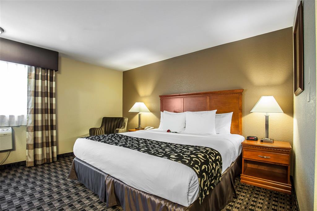 Clarion Inn Renton-Seattle , WA 98055 near Seattle-tacoma International Airport View Point 17