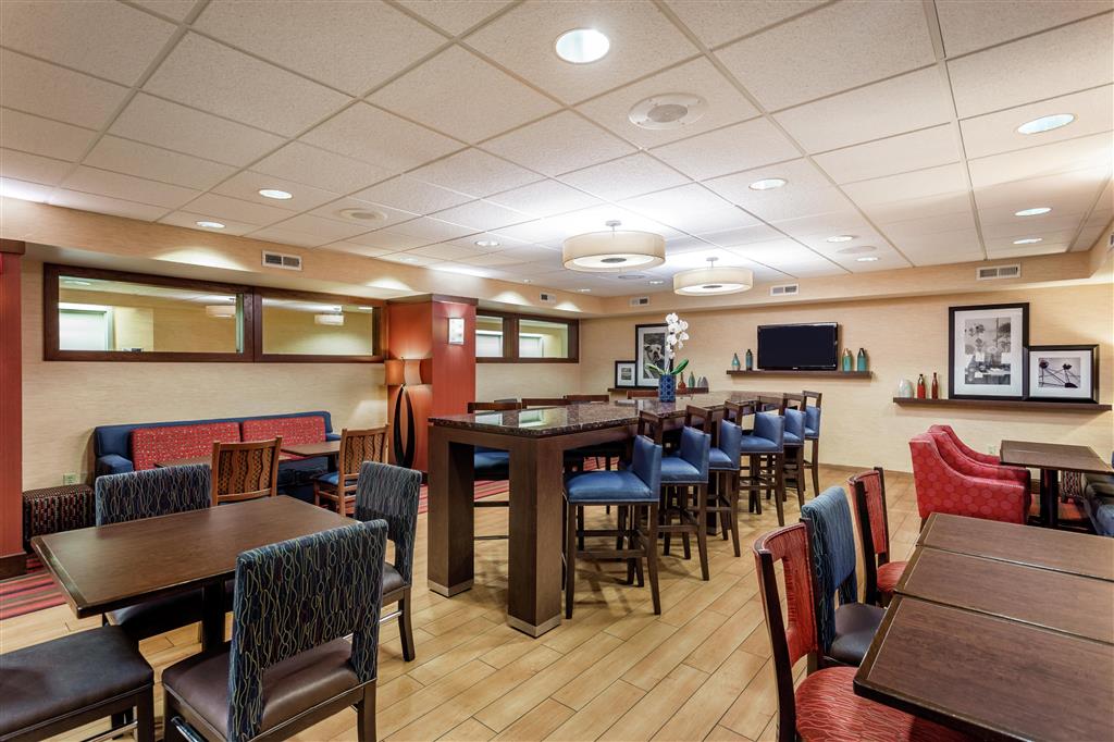 Hampton Inn Milwaukee-Airport , WI 53221 near General Mitchell International Airport View Point 4