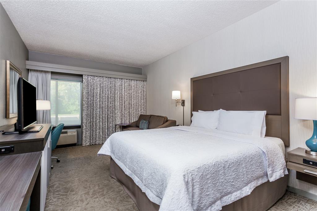 Hampton Inn Milwaukee-Airport , WI 53221 near General Mitchell International Airport View Point 17