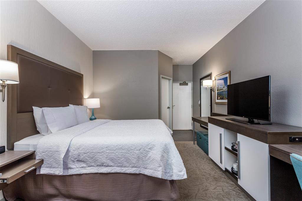 Hampton Inn Milwaukee-Airport , WI 53221 near General Mitchell International Airport View Point 22